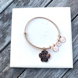 Alex and Ani – Love at First Sight Paw Print Charm Bangle – Rose Gold Finish